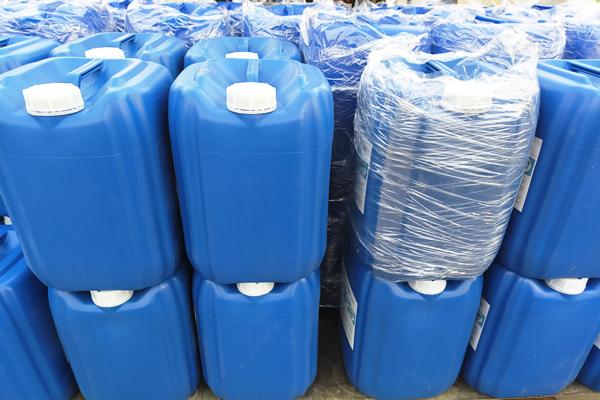 廣東佛山塑膠廠循環水系統歐美品質高效粘泥剝離劑L-603